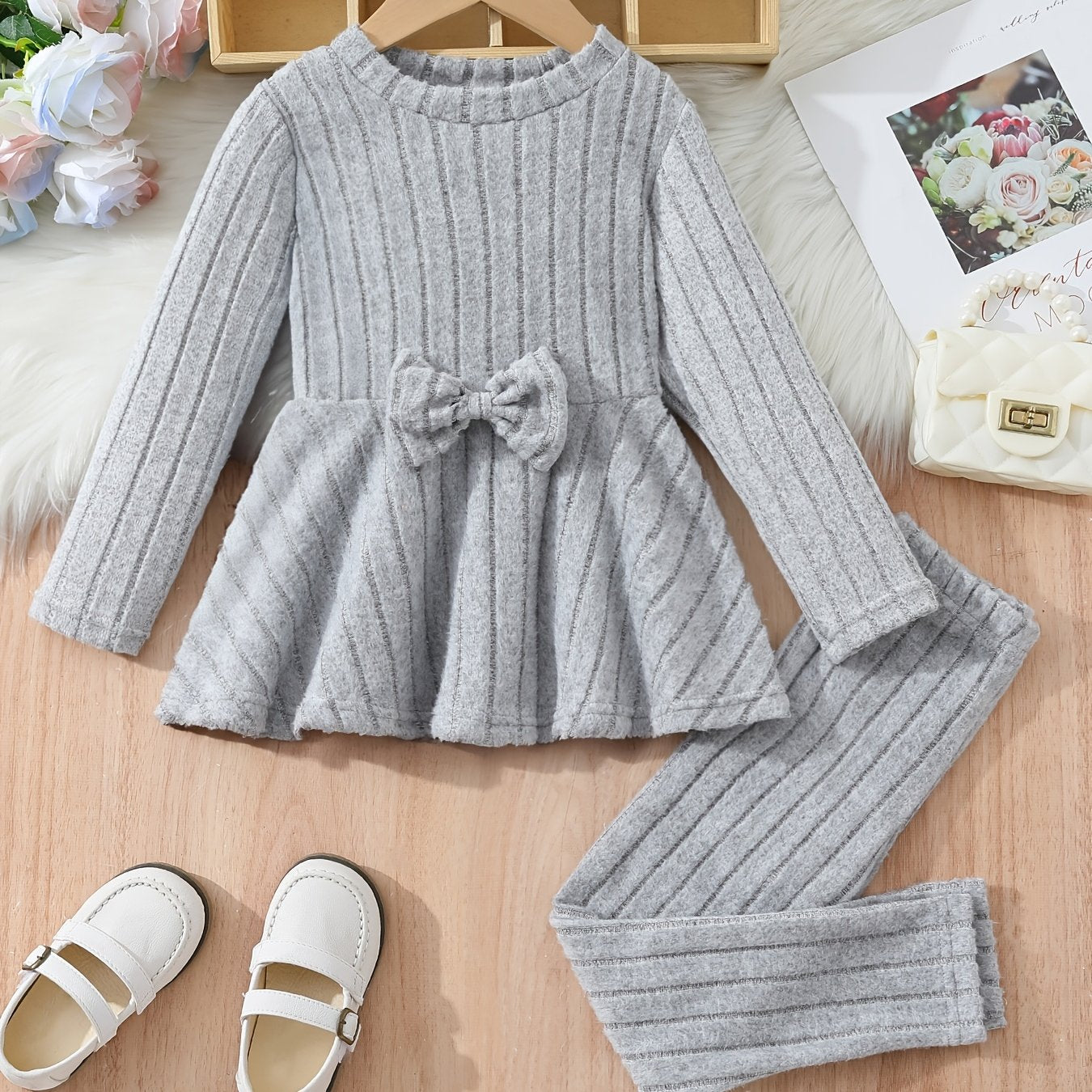 Elegância Confortável – Conjunto Vestido com Laço e Calças