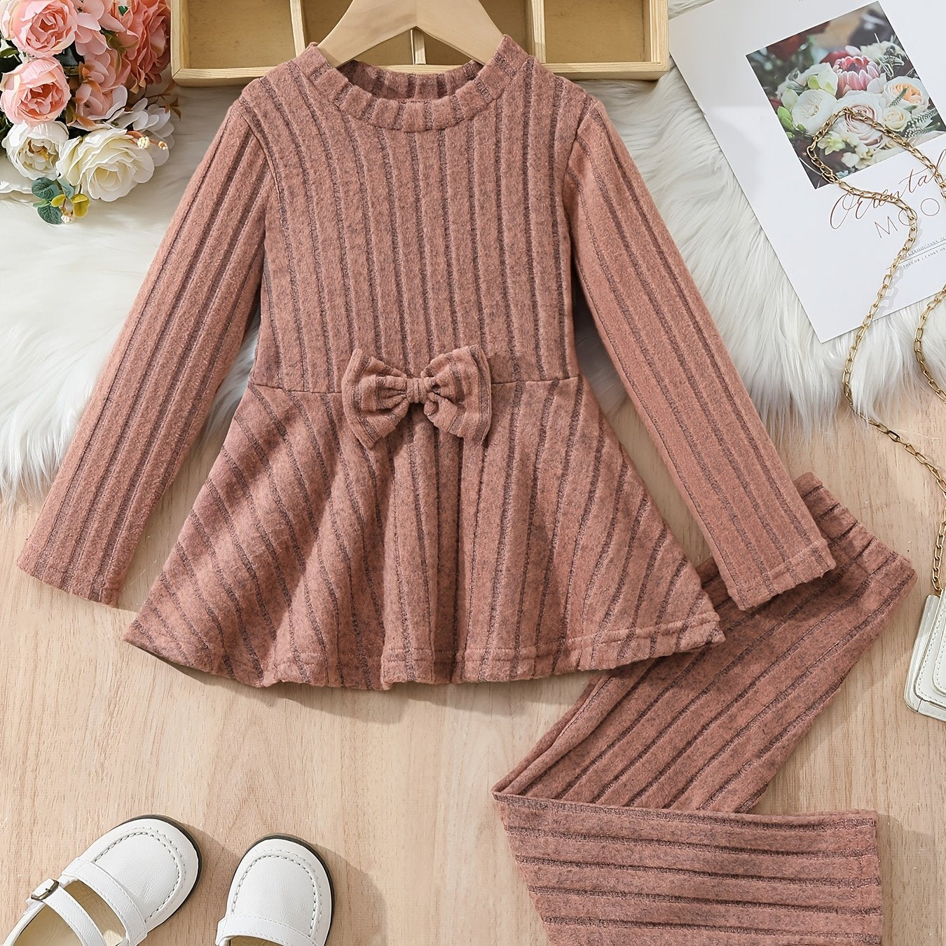 Elegância Confortável – Conjunto Vestido com Laço e Calças