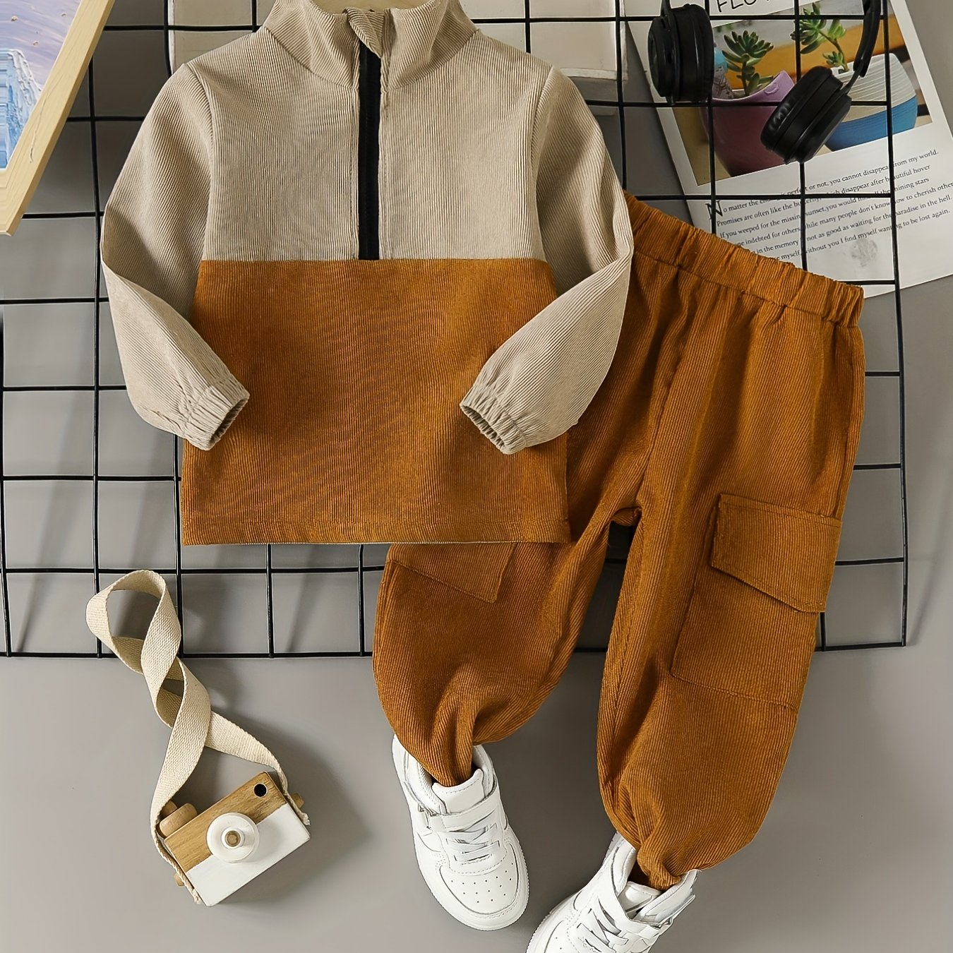 Conjunto em Cotelê – Sweatshirt com Fecho & Calças com Cintura Elástica