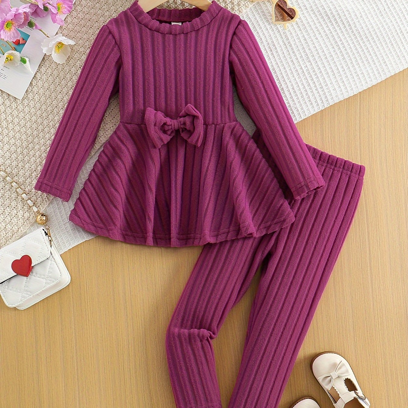 Elegância Confortável – Conjunto Vestido com Laço e Calças