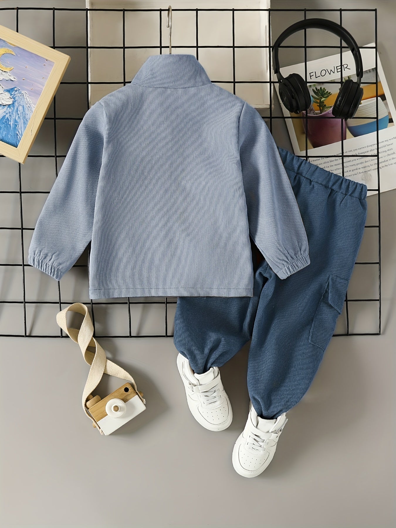 Conjunto em Cotelê – Sweatshirt com Fecho & Calças com Cintura Elástica