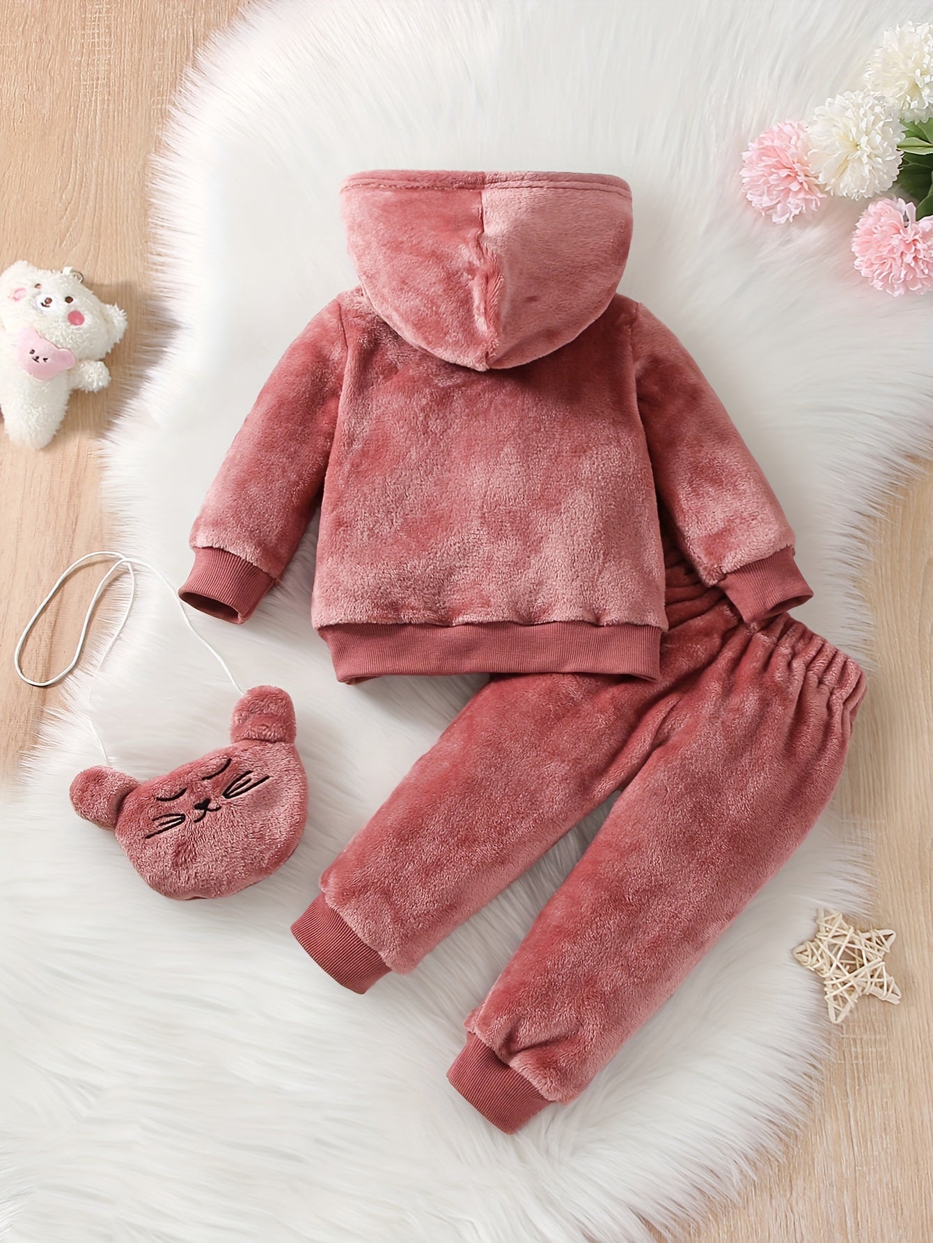Passeio com o Ursinho – Conjunto Macio com Capuz & Mala