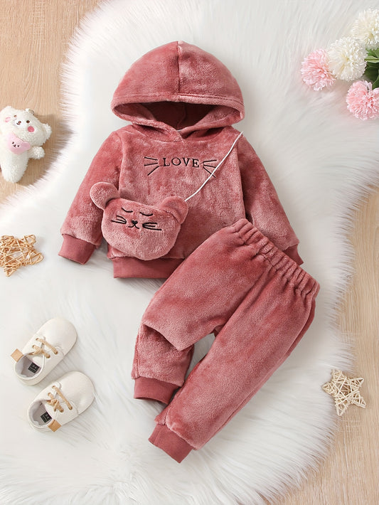 Passeio com o Ursinho – Conjunto Macio com Capuz & Mala